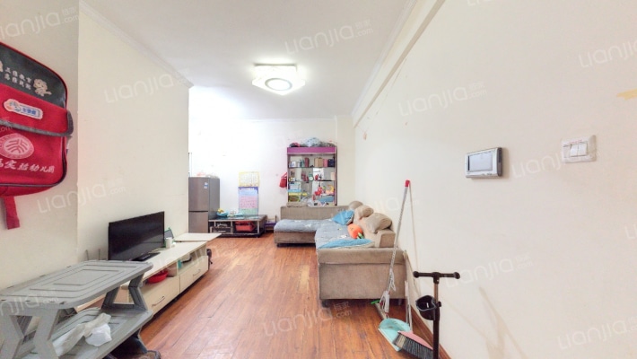 天明国际公寓二手房实景图