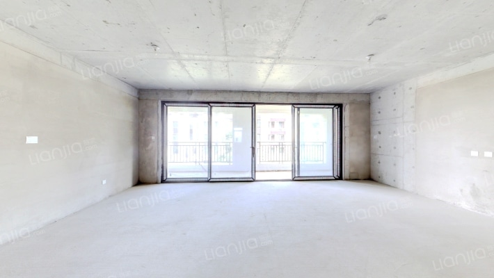 湖光山色二手房实景图