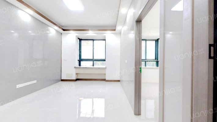 东立国际二手房实景图