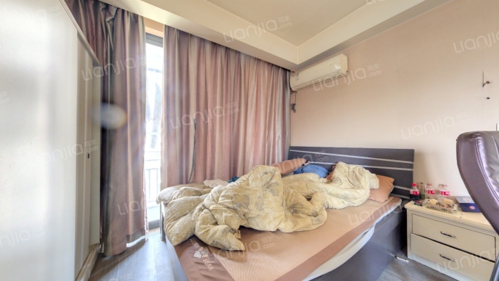 东方时代中心二手房实景图