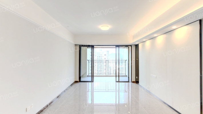 雅居乐珑玥二手房实景图