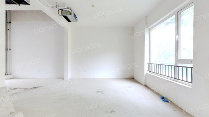 新世界丽樽二手房实景图