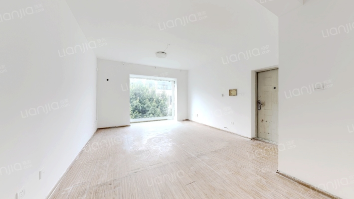 蔚蓝花城A区二手房实景图