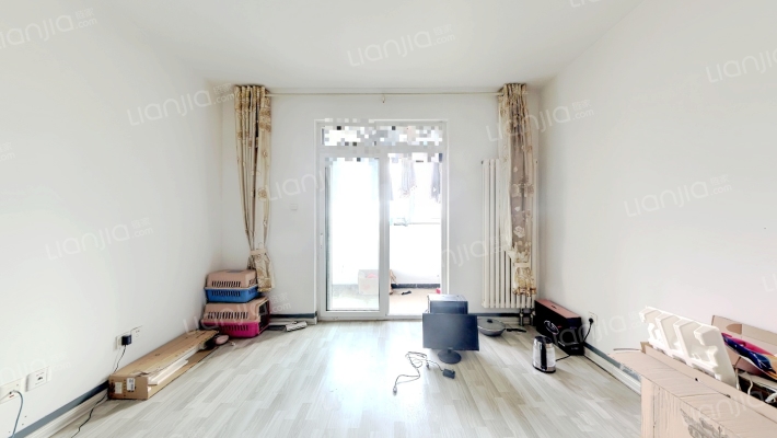 龙凤佳苑二手房实景图