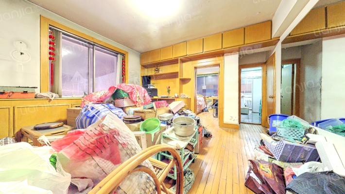 世代小区二手房实景图