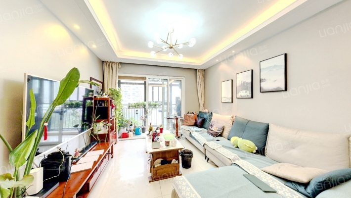 万科魅力之城四期二手房实景图