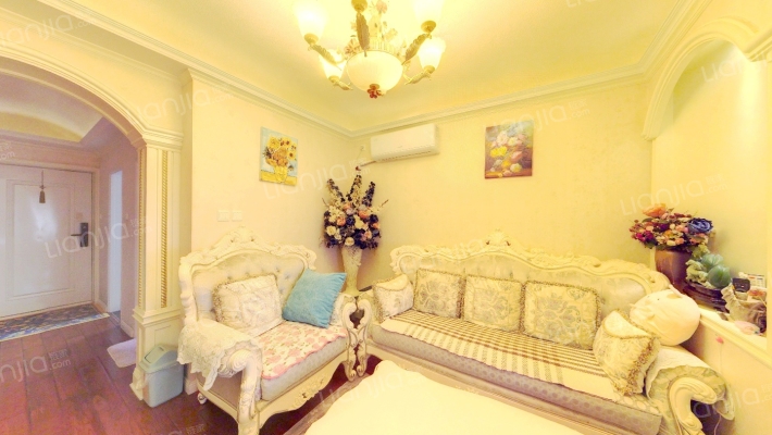 鸿阁新座二手房实景图