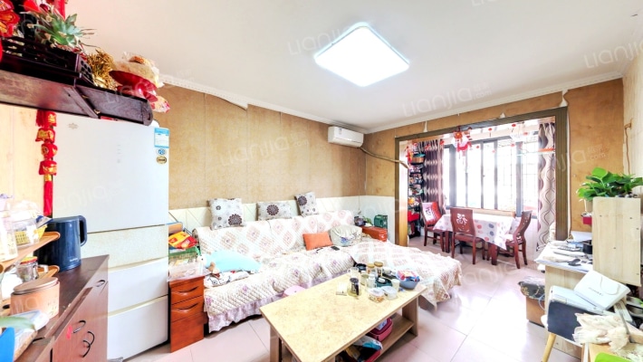 龙山小区二手房实景图