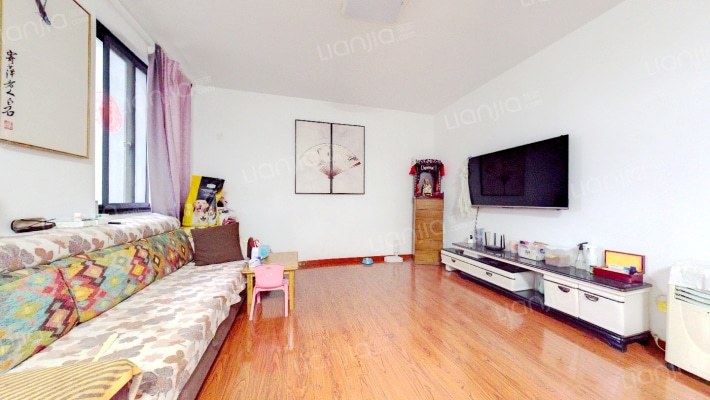 秀里华庭二手房实景图