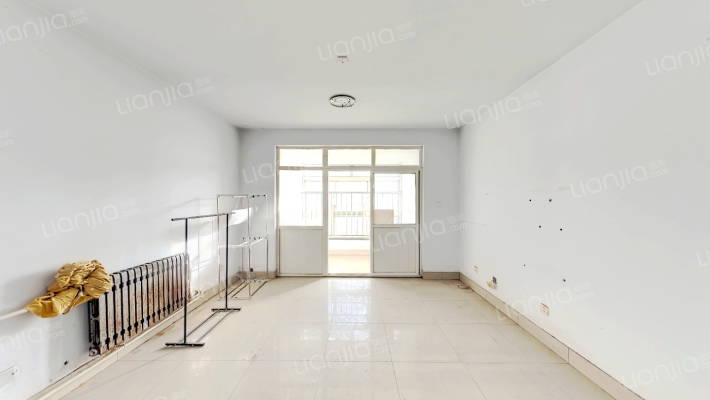 龙山花苑小区二手房实景图