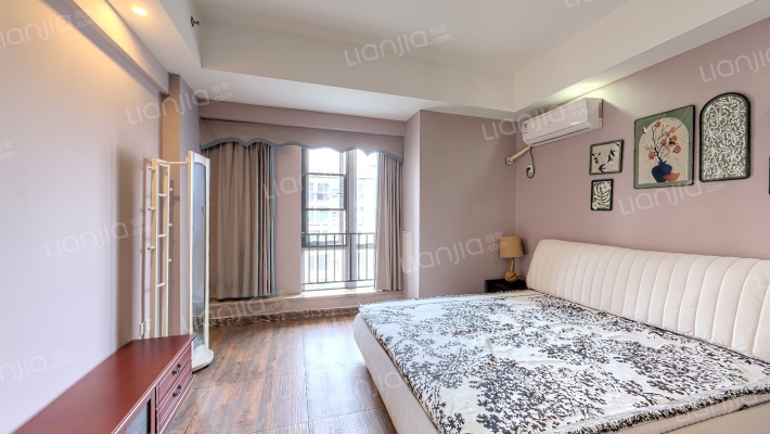 世茂水城二手房实景图