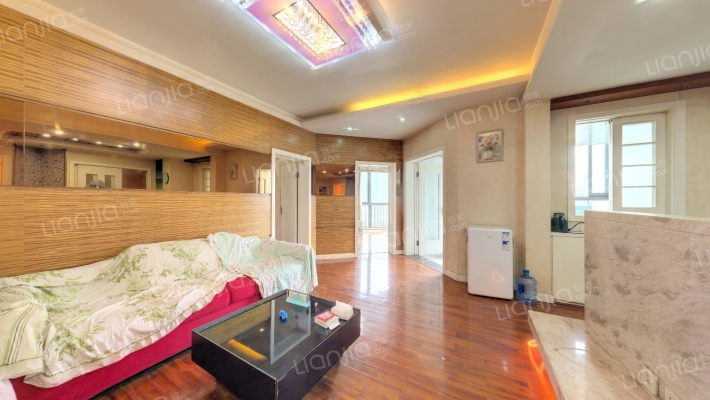 雕墅二手房实景图