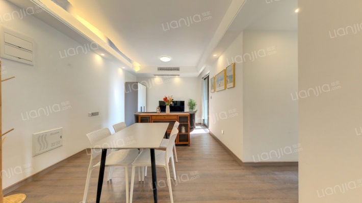 日月光伯爵天地二手房实景图