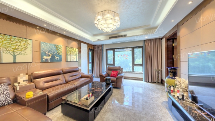 恒大翡翠华庭A区二手房实景图