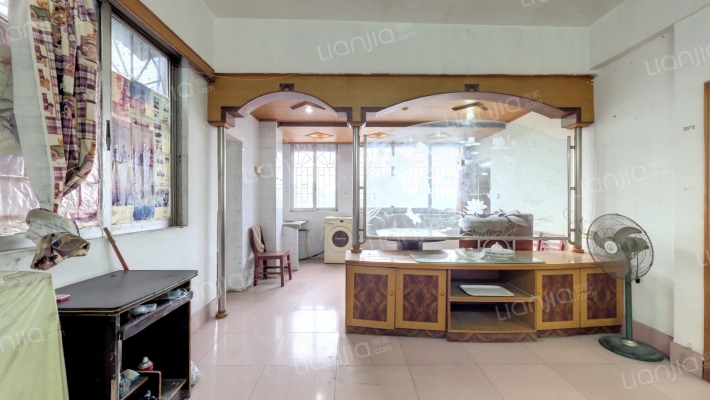 鹤龙二路二手房实景图