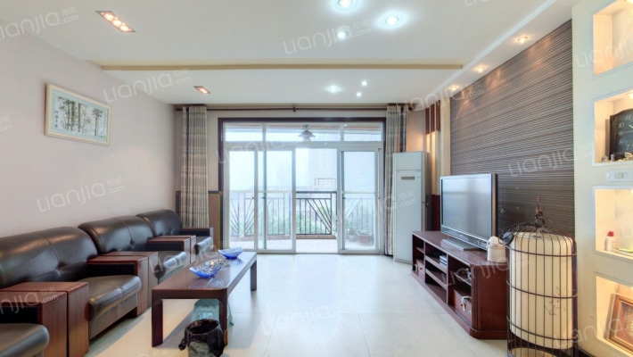 晋愉绿岛二手房实景图