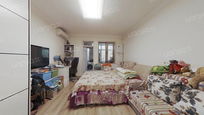 青年公寓二手房实景图