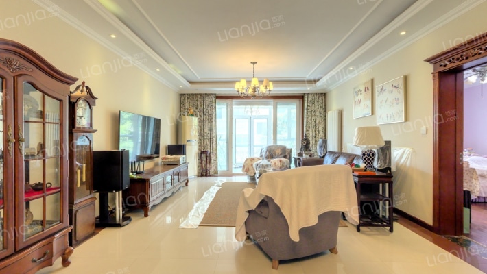 亚麦山庄二手房实景图