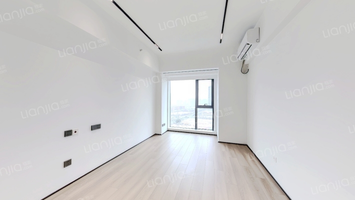 华润置地中心二手房实景图