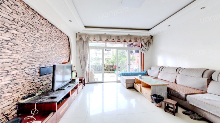 河畔名居二手房实景图