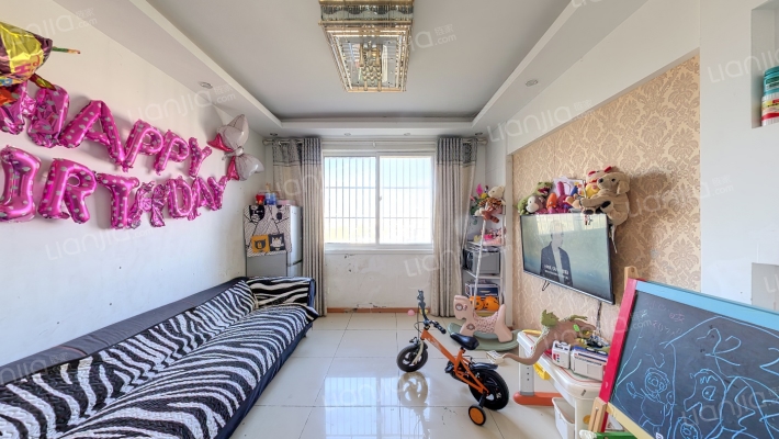 银龙翠苑二手房实景图