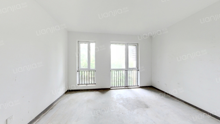 青岛小镇林溪东区二手房实景图