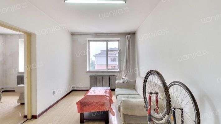 康泰乐园A区二手房实景图