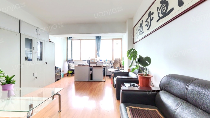 汇东星座二手房实景图