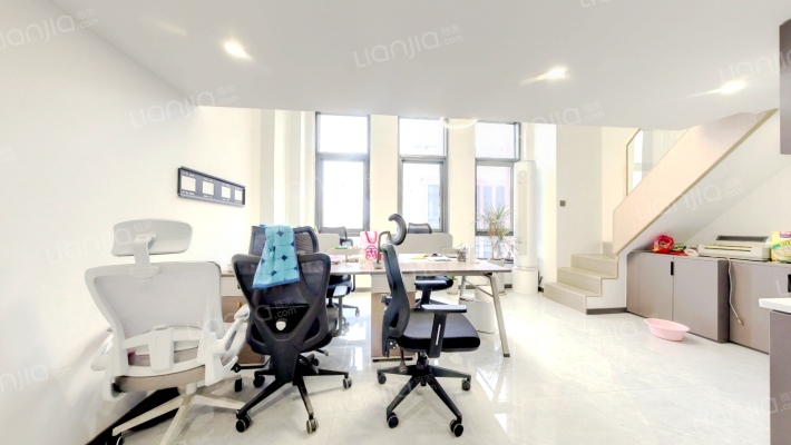 绿地华隆金座二手房实景图