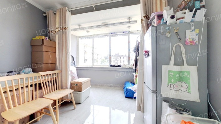 三元一村二手房实景图