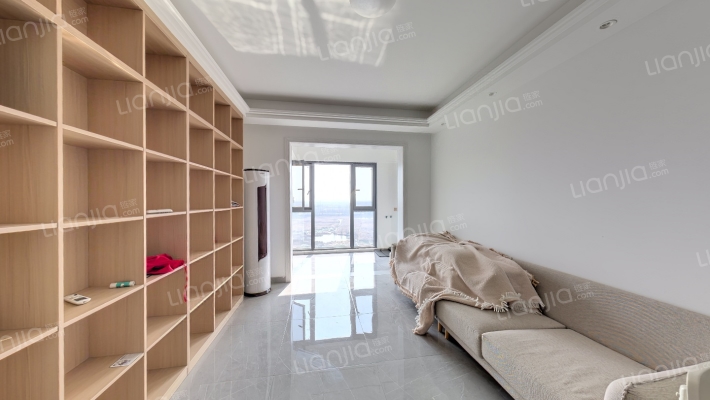 华勤湖畔花园二手房实景图