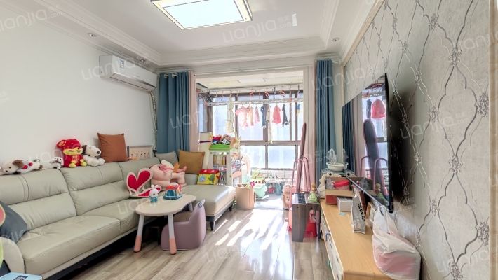 绿地悦峰公馆二手房实景图