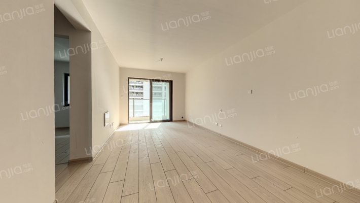 蔚蓝四季二手房实景图