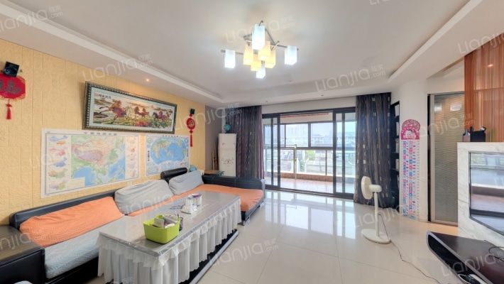 万科西街庭院二手房实景图