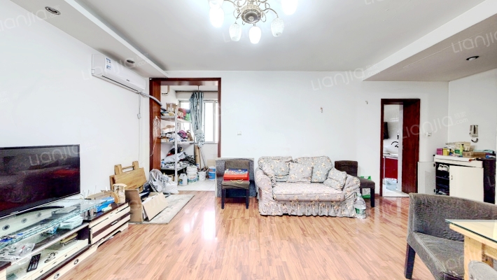 顺江新苑A区二手房实景图