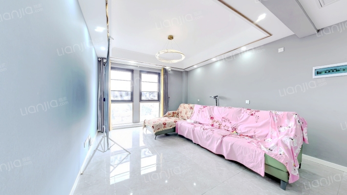 美域二手房实景图