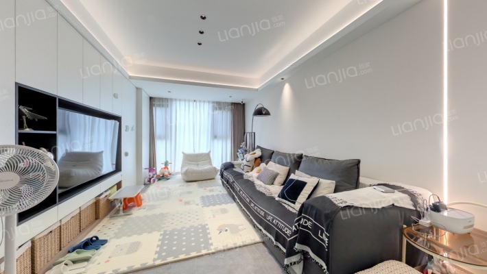 尊邸二手房实景图