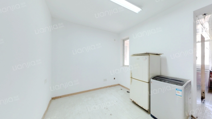 龙柏四村三小区二手房实景图