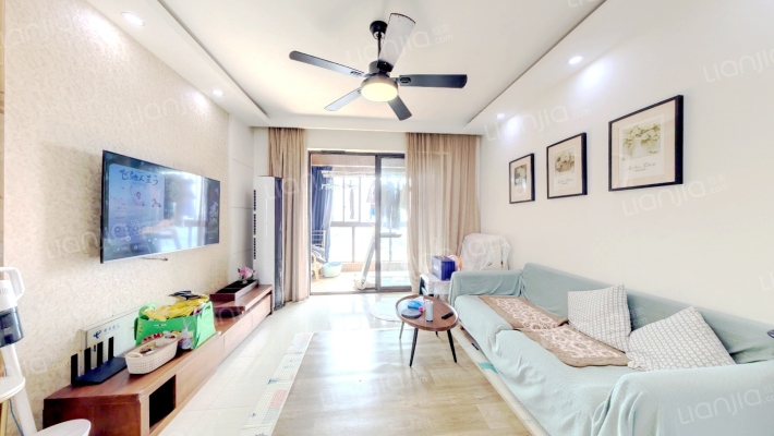 宝华盛世花园二手房实景图