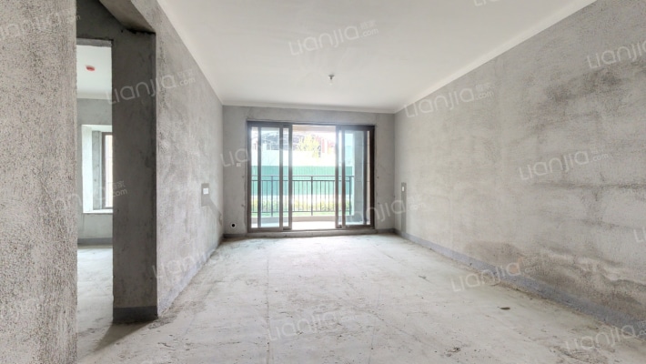 碧桂园双湖城北院二手房实景图