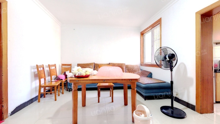 美陆佳园小区二手房实景图