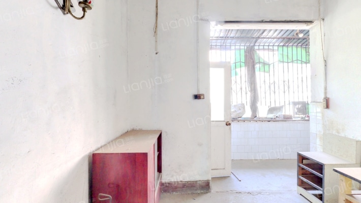 大东街244号二手房实景图