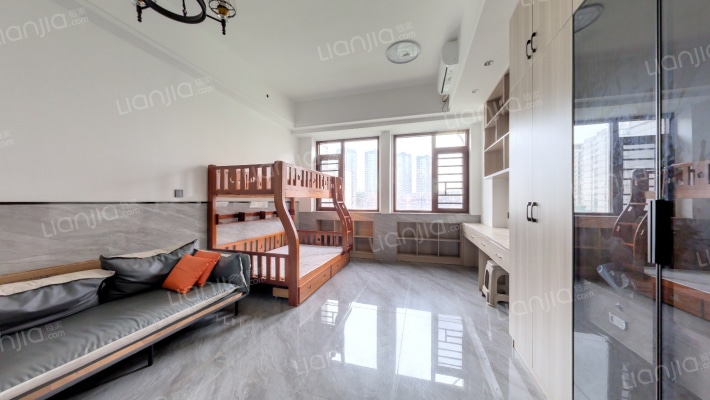 嘉盛EA财智中心二手房实景图