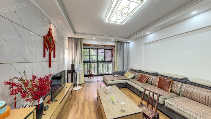 水岸天际二手房实景图