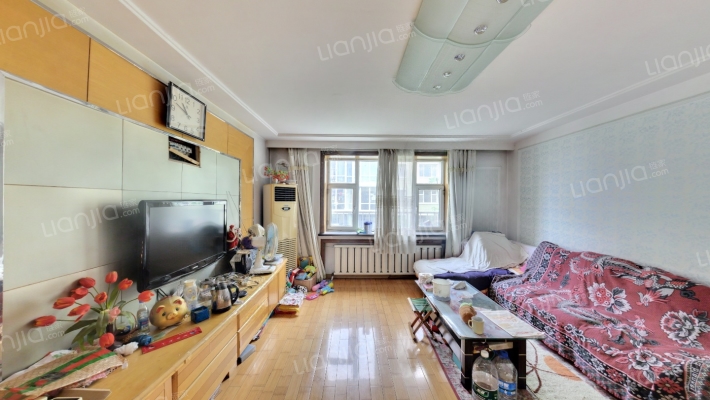 高级警官公寓二手房实景图