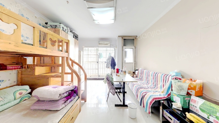 好莱坞国际公寓二手房实景图