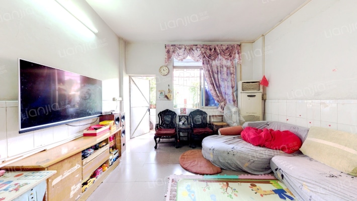 鸿运街二手房实景图