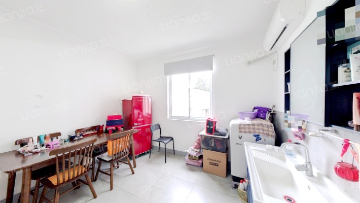 健康里二手房实景图