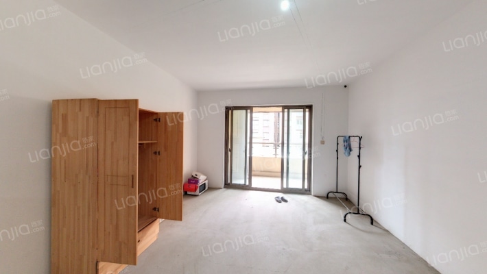 藏龙御景二手房实景图