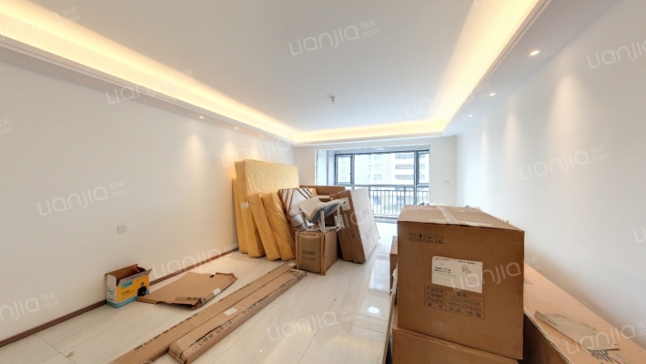 碧桂园凤凰城湖景苑二手房实景图